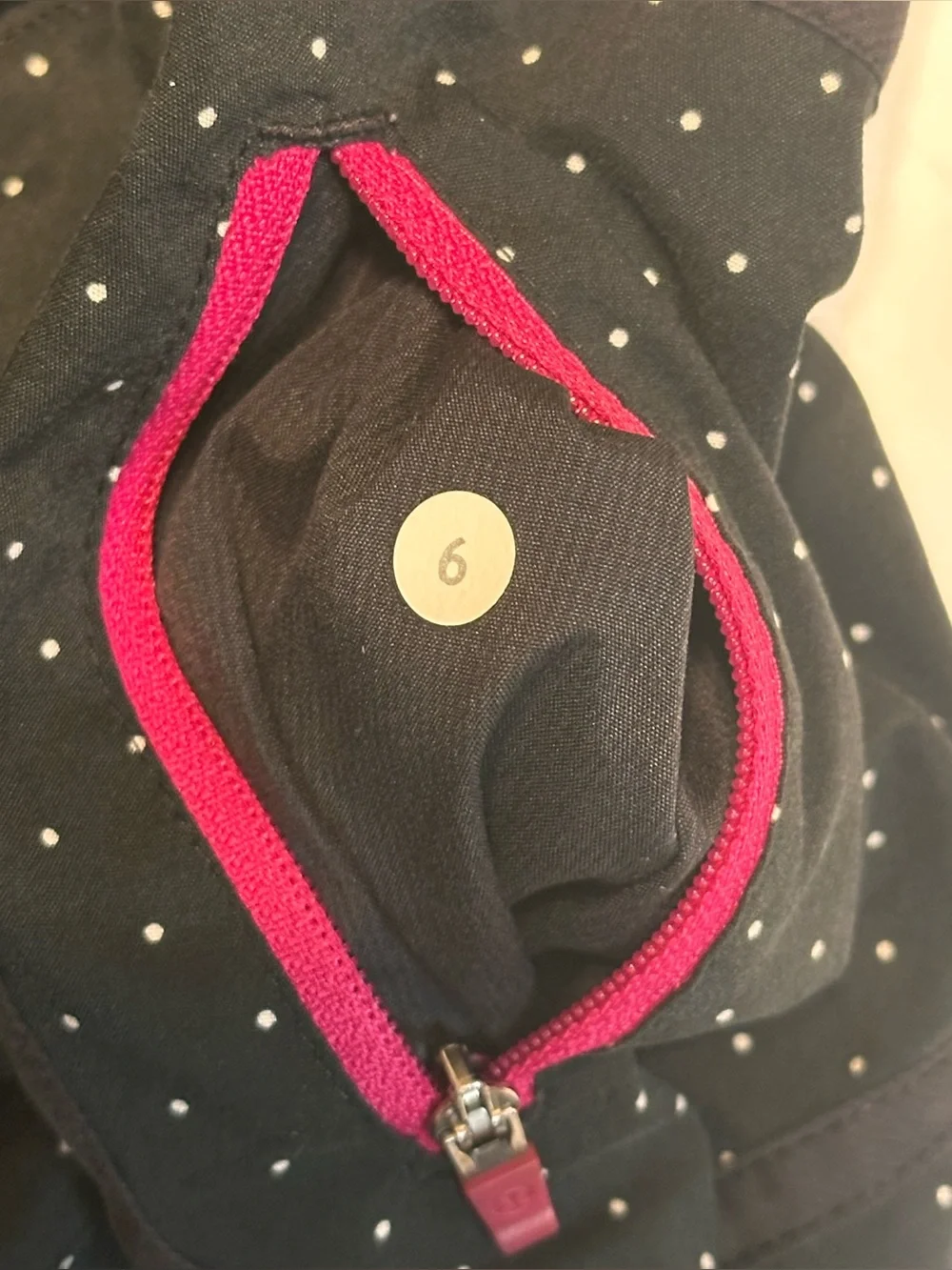 Retro Lululemon Tracker Short II 4” Sweet Spot Black Angel Wing Polka Dot Size 6